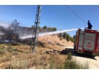 Otluk alanda çıkan yangın orman sıçramadan söndürüldü