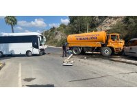 Manavgat’ta zincirleme trafik kazası: 1 yaralı