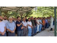 Kazada can veren üniversiteli kızın tabutu üzerine kırmızı duvak örtüldü