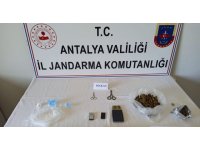 Yurt dışına kaçmayı planlarken, jandarma kıskıvrak yakaladı