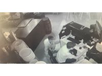 4 ayrı iş yerini 8 bin TL zarara uğrattılar