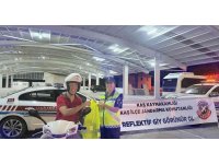 Jandarmadan 50 sürücüye reflektif yelek