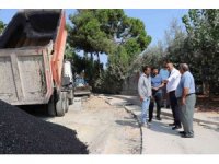 Toroslar’da alt yapı çalışmaları biten yollar asfaltlanıyor