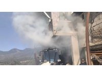 Adana’da ahır yangınında 2 küçükbaş hayvan telef oldu