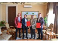 Öğrenci yurtlarına hayırseverlerden basketbol-voleybol sahası ile tenis kortu