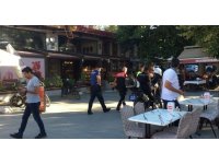 Budama makası ve bıçakla birbirlerine girdiler: 3 yaralı