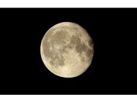 Osmaniye’de parlaklığıyla mest eden dolunay gökyüzünü süsledi