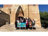 Şehrin güzelliklerini keşfediyorlar