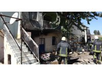 Tarım işçilerinin kaldığı ev çıkan yangında kullanılamaz hale geldi