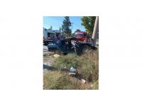 İki otomobil kafa kafaya çarpıştı, 6 kişi yaralandı