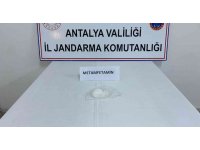 Yolcu otobüsünde çorap içerisine saklanmış 86 gram uyuşturucu ele geçirildi