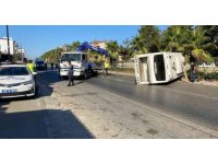 Kontrolden çıkan servis aracı devrildi