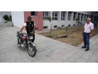 Motosikleti çalınan halk ozanı şiirle şikayetçi oldu şiirle teşekkür etti