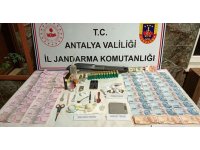 Motosikletle uyuşturucu madde dağıtan şüpheliler yakalandı