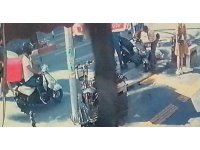 Motosikletin çarptığı yayaya ilk müdahale sağlık müdüründen geldi