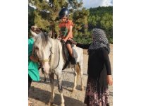 Alanya Belediyesi’nden, görme engellilere binicilik eğitimi