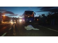 Antalya’da tur otobüsü motosiklete çarptı: 1 ölü