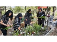 Azra’nın annesi, katilinin ölüm haberini kızına mezarında verdi