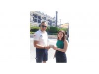 Zabıta personeli kayıp cüzdanı sahibine ulaştırdı