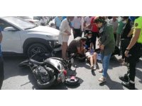 Otomobille motosiklet çarpıştı: 1 yaralı