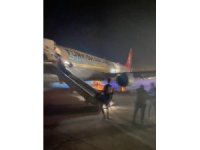 Hatay’da THY uçağının lastiği patladı