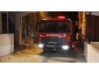 Oturduğu binanın merdivenlerini yakan kişi operasyonla yakalandı