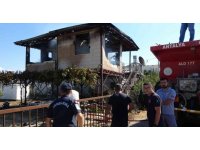 Eşi ve çocuğu kendisini terk etti diye komşusunu bıçaklayıp, kendi evini yaktı