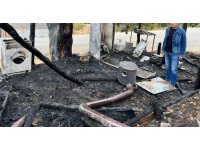 Sobadan çıkan kıvılcımlar baraka evi kül etti