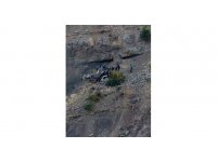 Kamyonet uçuma yuvarlandı: 1 ölü, 2 yaralı