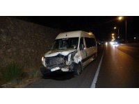 Tur minibüsü otomobille çarpıştı: 5’i İrlandalı turist 6 kişi yaralandı