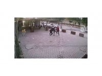 Barışmak için buluştuğu arkadaşını tabancayla vurduğu anlar kamerada