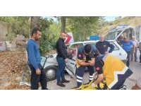 Yolcu minibüsü ile otomobil çarpıştı: 2 yaralı