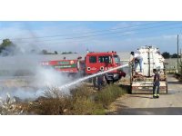 Antalya’da çalılık alandaki yangın büyümeden söndürüldü