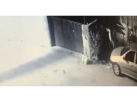 Eve tırmanarak giren hırsız 2 cep telefonu, 1 altın yüzük çaldı