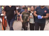 Yangına uyurken yakalanan otizmli çocuğu pazardan koşarak gelen ağabeyi kurtardı