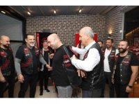 Başkan Okay, motosiklet tutkunlarına yelek giydirdi