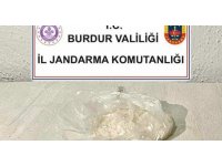 Uyuşturucuyu  satamadan jandarmaya yakalandı
