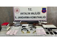 Antalya merkezli 3 ilde  tefecilik yağma ve silahla tehdit operasyonu: 12 şüpheli yakalandı