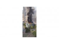 Adana’da apartman dairesi alevlere teslim oldu