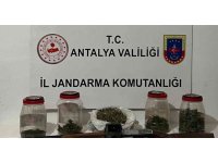 Antalya’da 900 gram esrar ele geçirildi