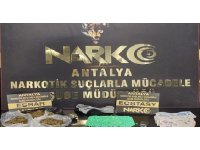 Antalya’da piyasaya sürülmeye çalışılan 9 kilo eroin polise takıldı
