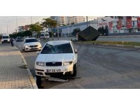 Antalya’da otomobil sulama deposuna çarptı: 1 yaralı