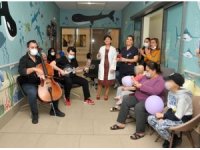 Profesör söyledi hasta çocuklar eşlik etti