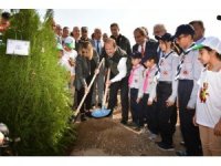 Vali Pehlivan ’fidan dikim etkinliği’ne katıldı