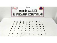 Tarihi eserleri satmak için müşteri ararken jandarmaya yakalandı