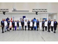 Adana polisi ve milli eğitim, gençlere aşçılık eğitimi verdi