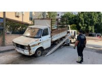 Antalya’da uygunsuz park eden ve hurda araçlar sorgulandı