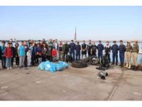 Dörtyol sahilinde çevre temizliği yaptılar