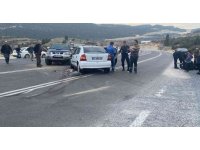 Tarım işçilerini taşıyan kamyonetle otomobil çarpıştı: 9 yaralı