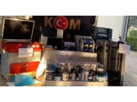 Villayı darphaneye çevirdiler, bankamatikten geçen sahte para ürettiler